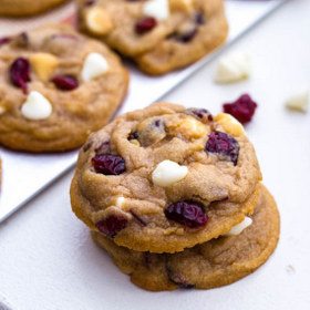 white chocolate chip cranberry cookies