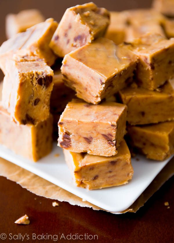4 Ingredient Peanut Butter Fudge. No candy thermometer, no stove - just a microwave and a big bowl!
