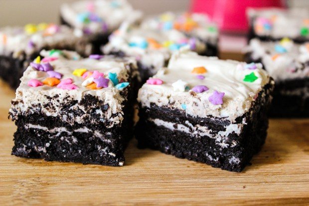 cookies and cream oreo brownies made with brownie mix
