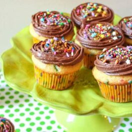 sprinkle cupcakes with milk chocolate buttercream