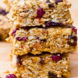 stack of peanut butter trail mix granola bars