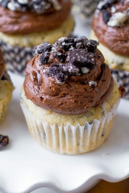 Cookies & Cream Cupcakes with Chocolate Frosting