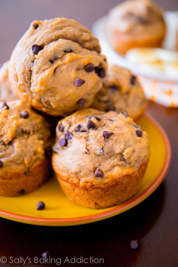 peanut butter banana muffins on a yellow plate