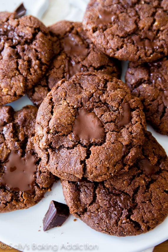 flourless dark chocolate almond butter cookies