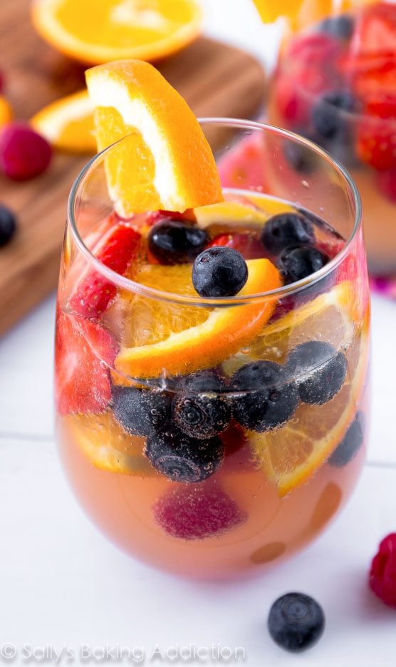 glass of sparkling champagne sangria