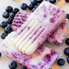 blueberry yogurt swirl popsicles