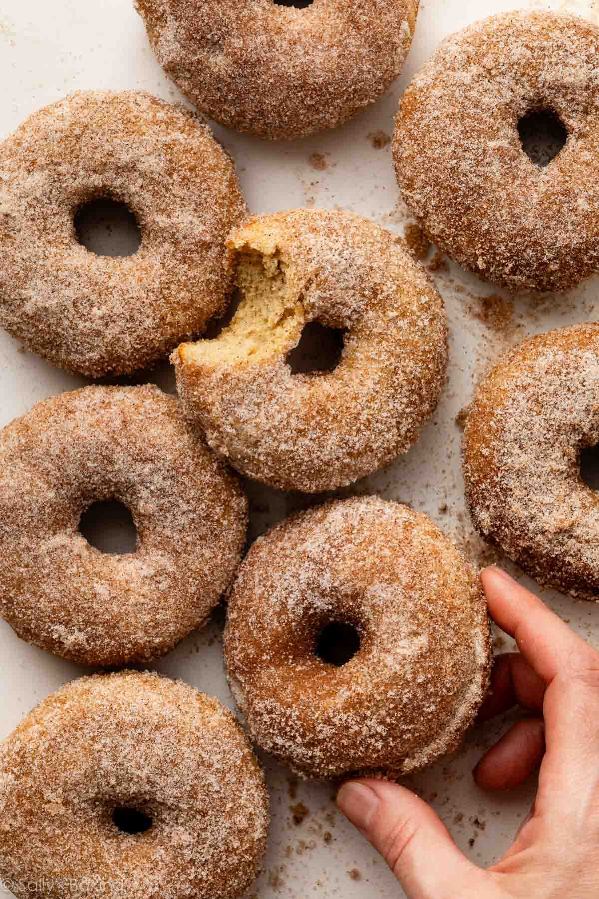 baked cinnamon sugar donuts.