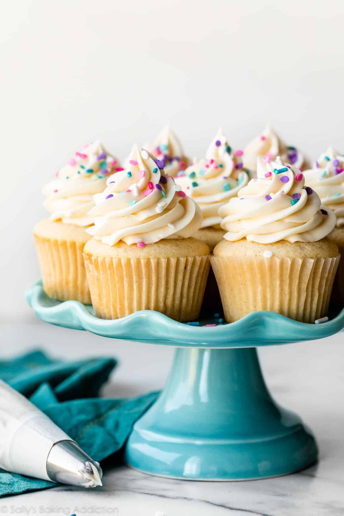 Perfect Cupcakes (Recipe & - Baking Addiction