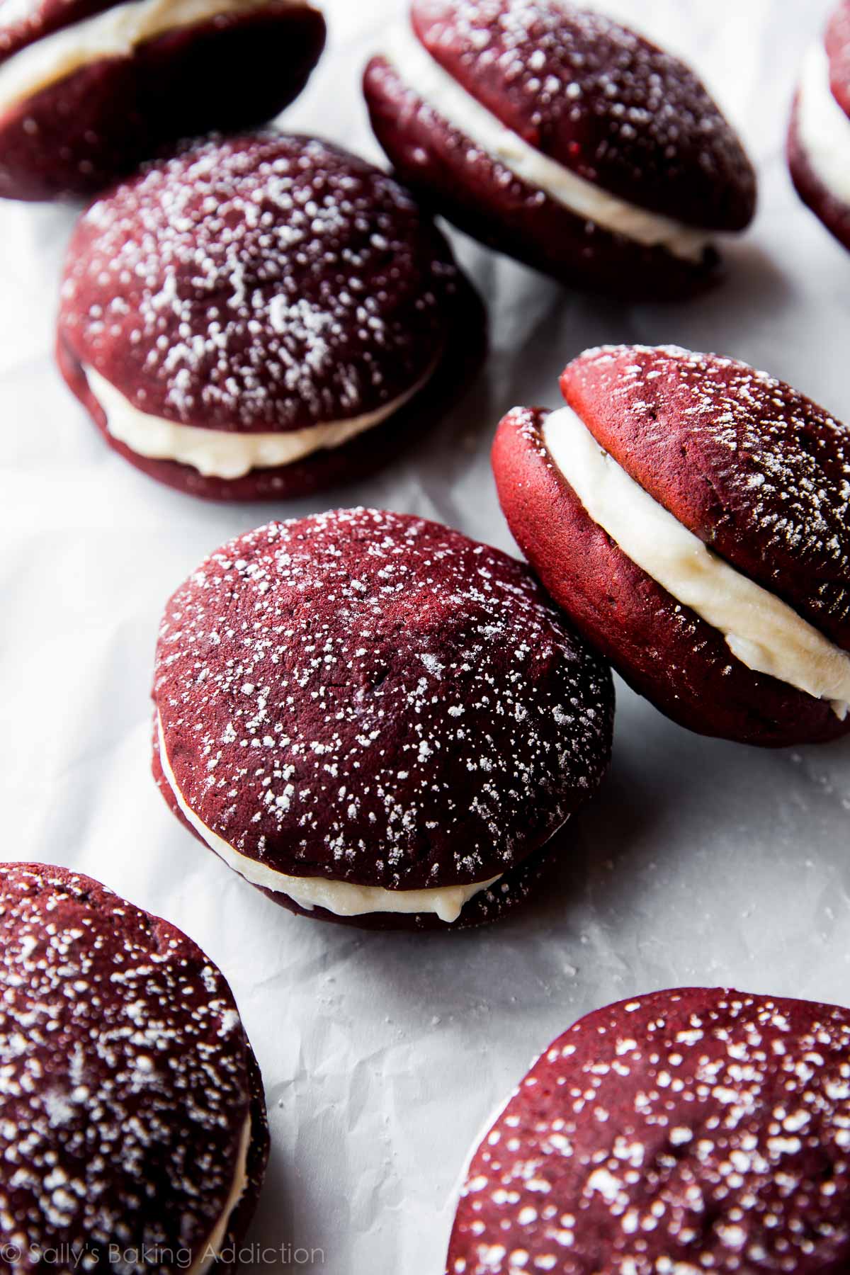 red velvet whoopie pies with cream cheese filling