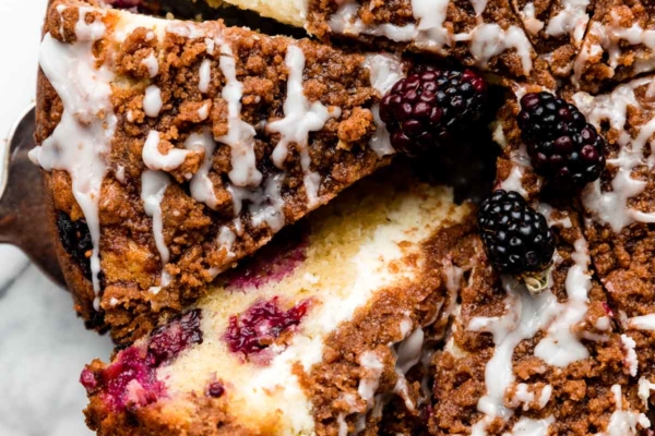 blackberry crumb cake with cream cheese filling