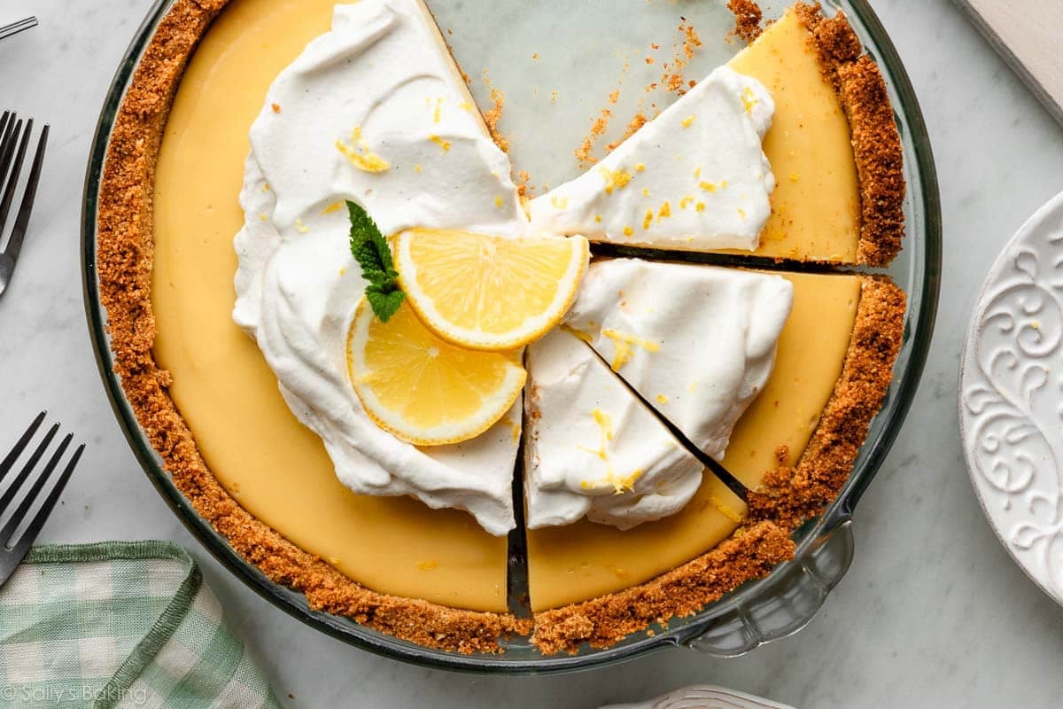 Creamy Lemon Pie (7 Ingredients)
