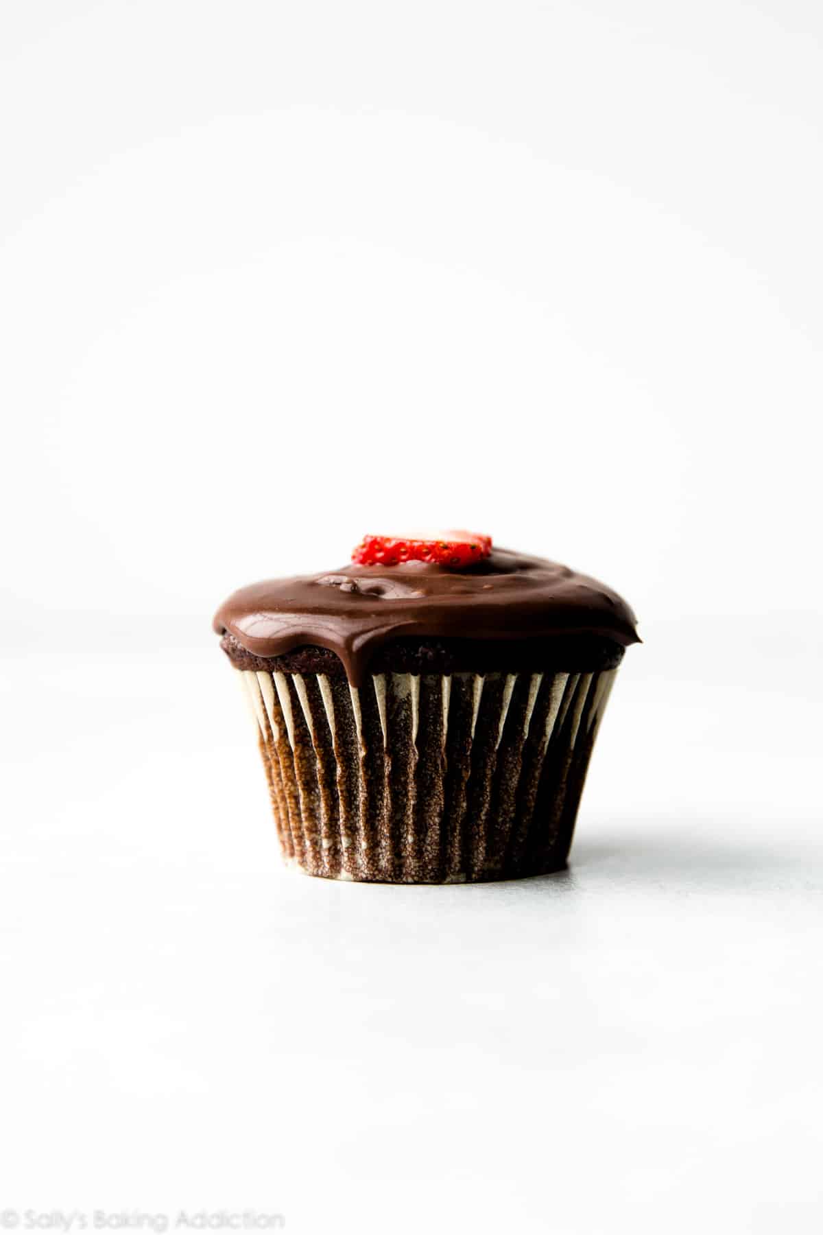 chocolate covered strawberry cupcake