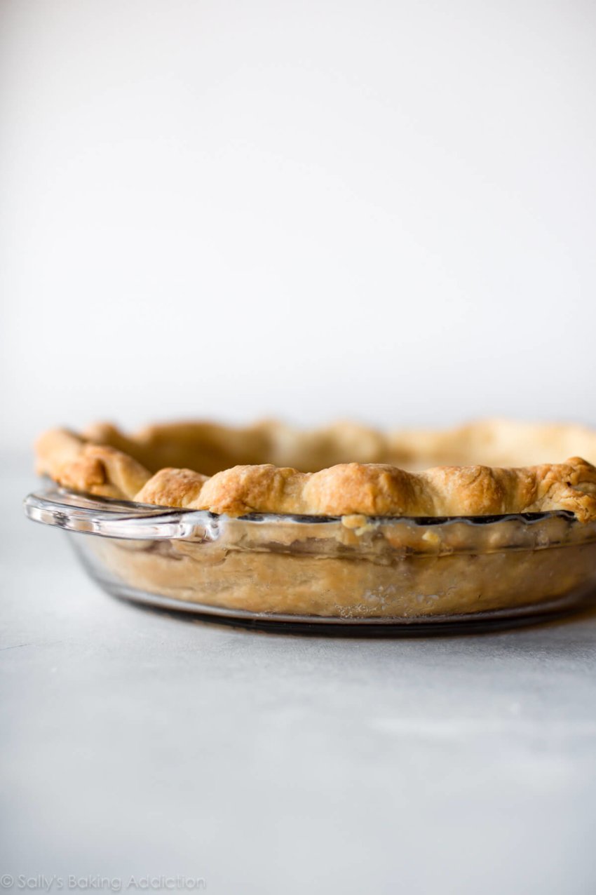 How to ParBake Pie Crust (Video) Sally's Baking Addiction