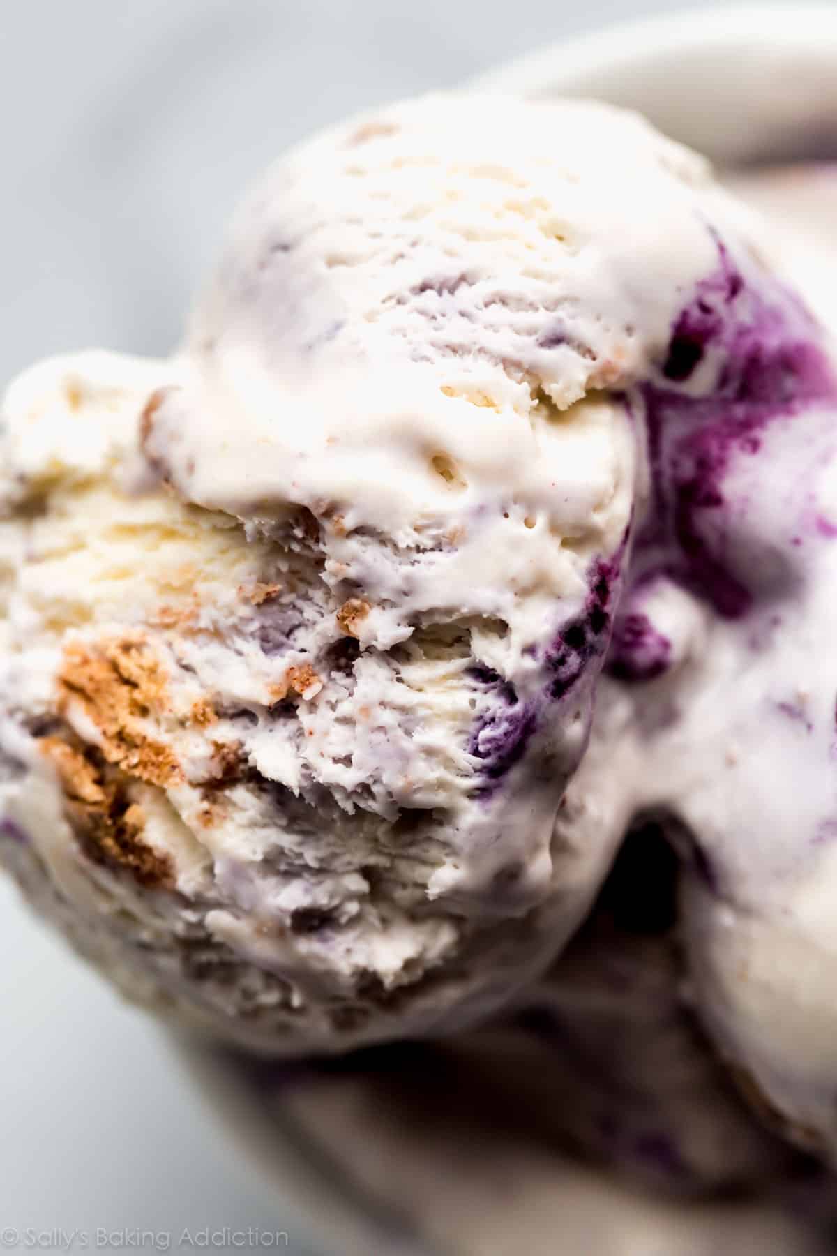 no churn blueberry crumble ice cream