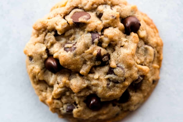 peanut butter oatmeal chocolate chip cookie