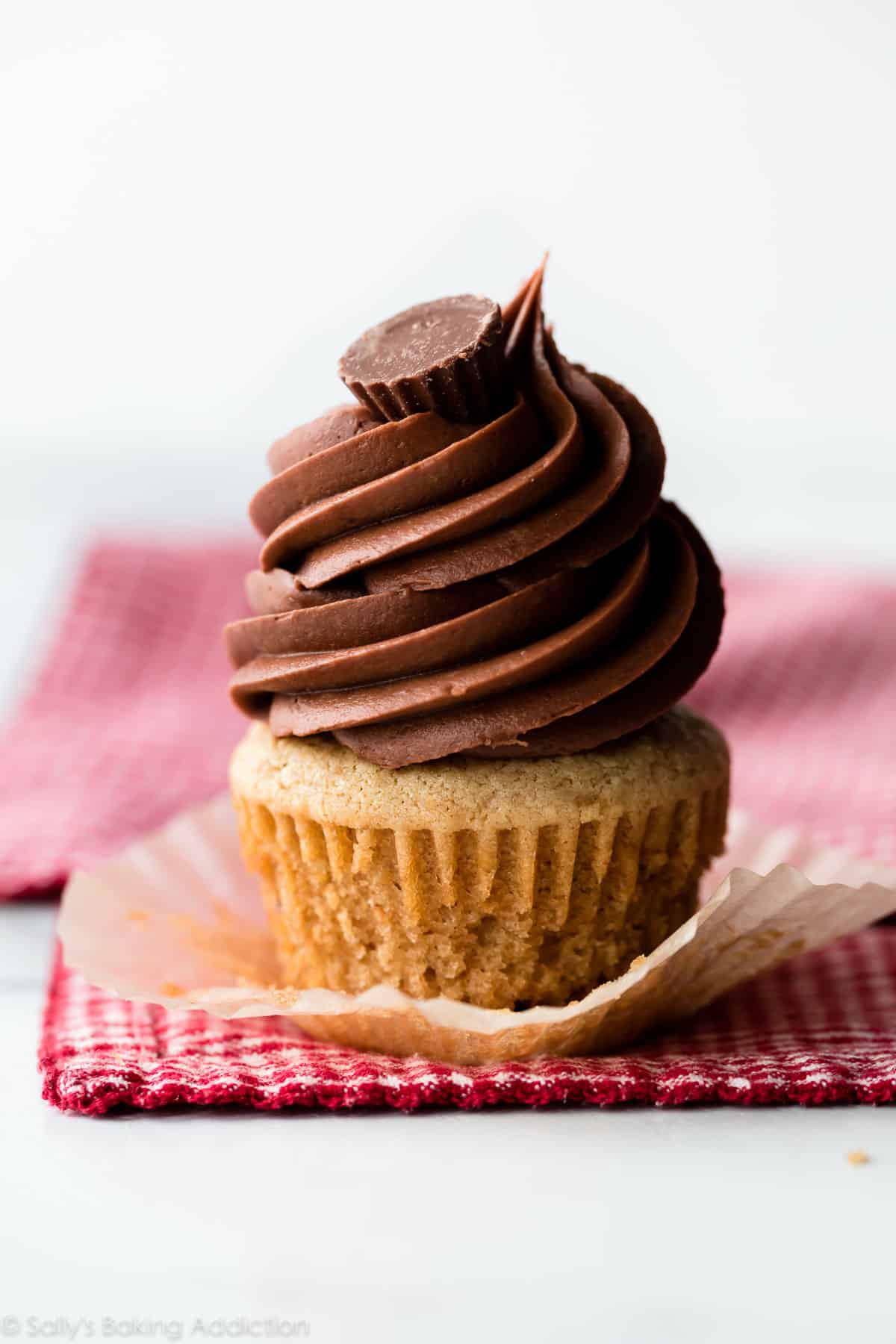 Chocolate peanut butter frosting