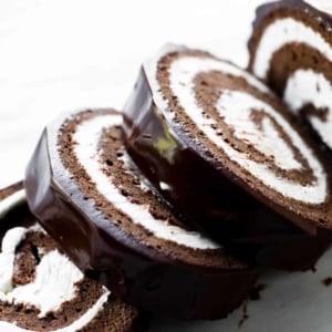 sliced chocolate cake roll