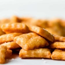 Homemade Cheese Crackers-image