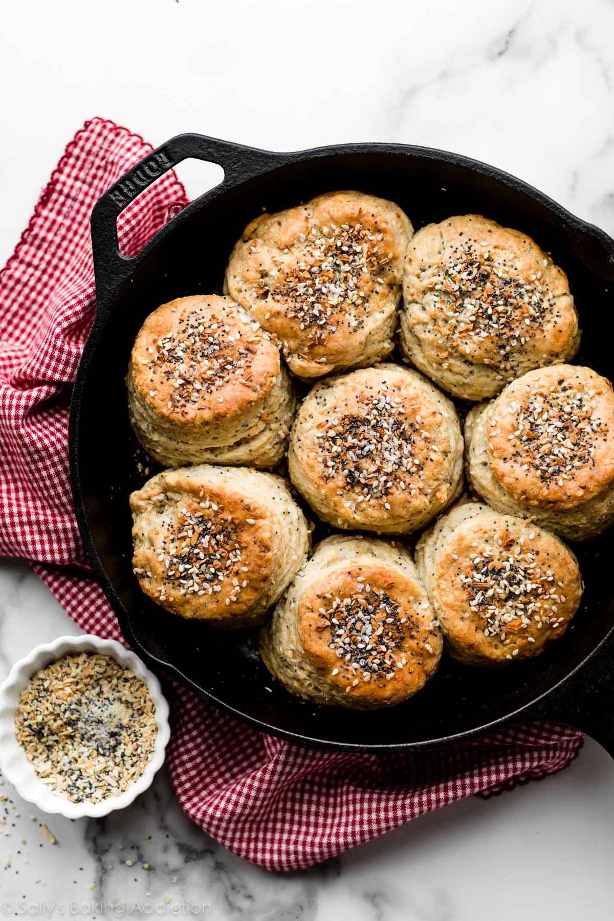 everything bagel biscuits in a cast iron skillet