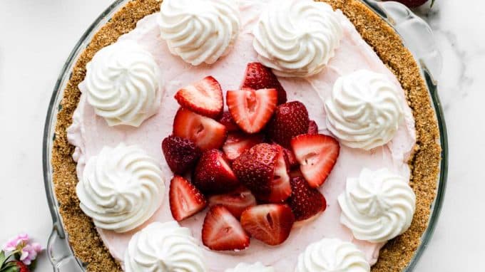 Strawberry No Bake Cheesecake Pie