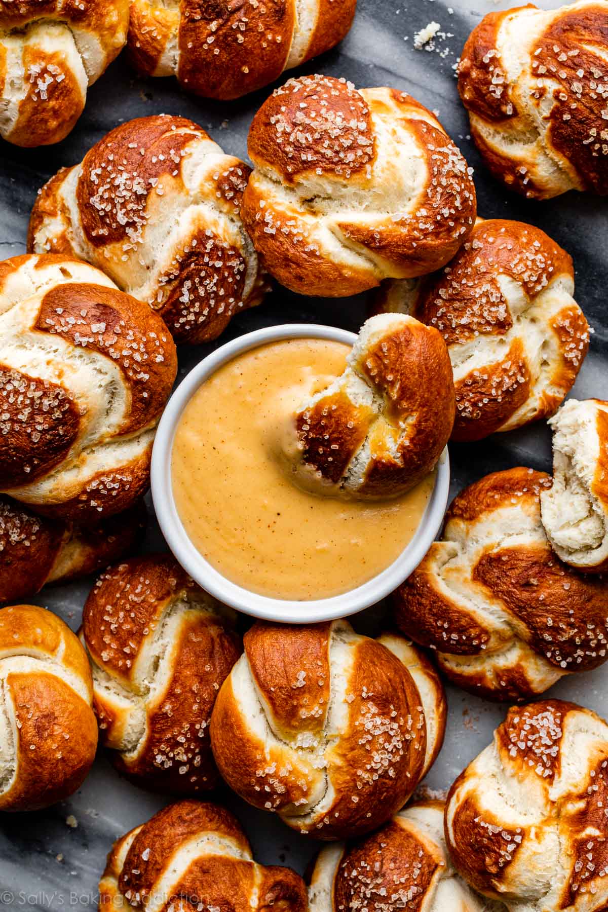 pretzel knots with spicy cheese dipping sauce