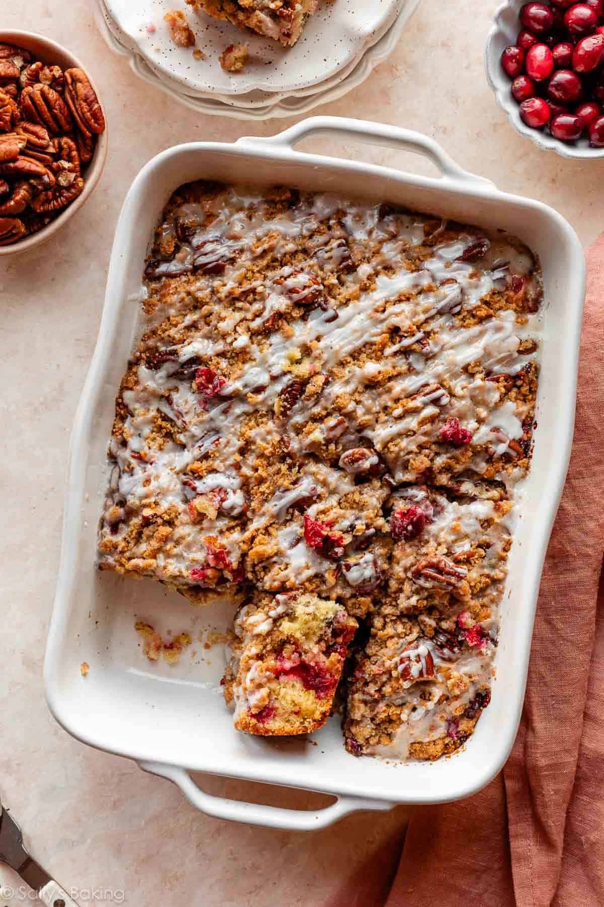 cranberry pecan Christmas breakfast crumb cake.