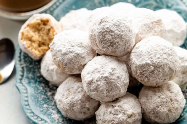 mini powdered sugar donut muffins