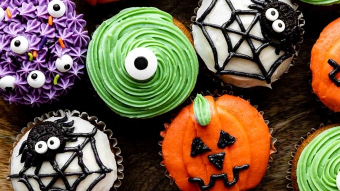 Decorated Halloween Cupcakes