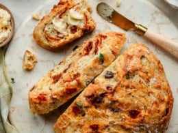 pizza-bread-no-knead-3-260x195.jpg