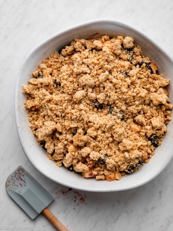 Spiced Pear Berry Crumble - Sally's Baking