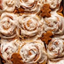 Soft Gingerbread Cinnamon Rolls